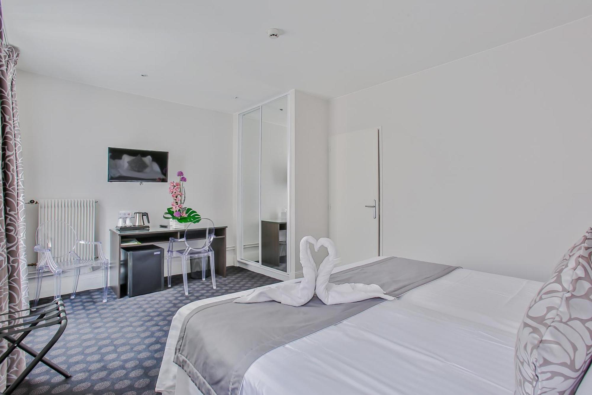 Logis Le Midland Hotel Vichy Eksteriør billede