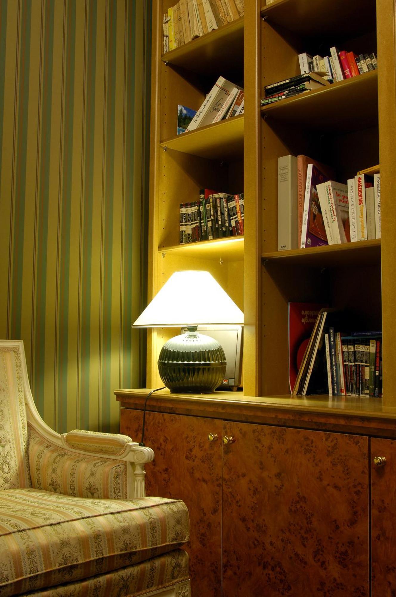 Logis Le Midland Hotel Vichy Eksteriør billede
